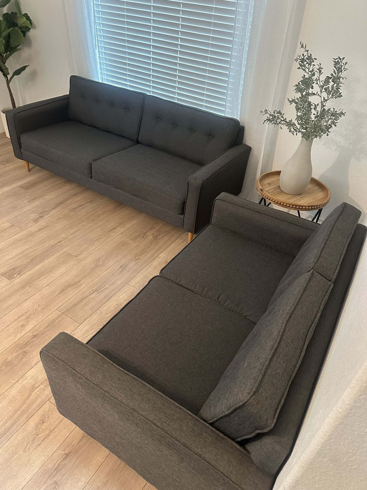 Like New !!! Two Beautiful Dark Grey Couches 🛋️. FREE DELIVERY 🚚