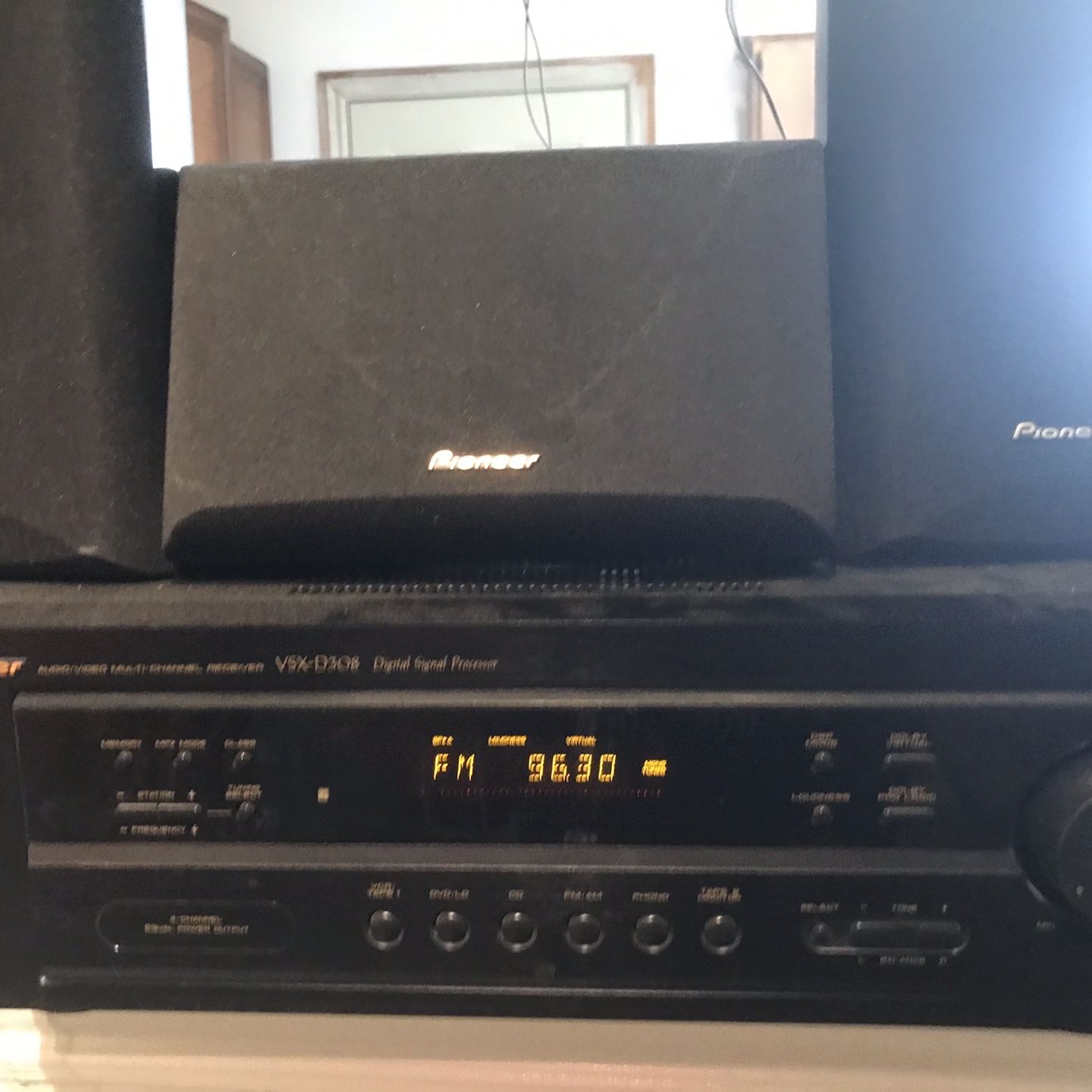 Pioneer receiver and speakers Will Sale Separate