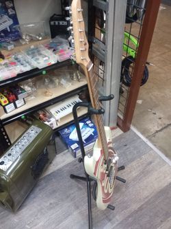 GUITARRA CRESCENT Dr Pepper ELECTRONICA CRESCENT Dr pepper ELECTRIC GUITAR BRAND NEW. for Sale in Irwindale CA OfferUp