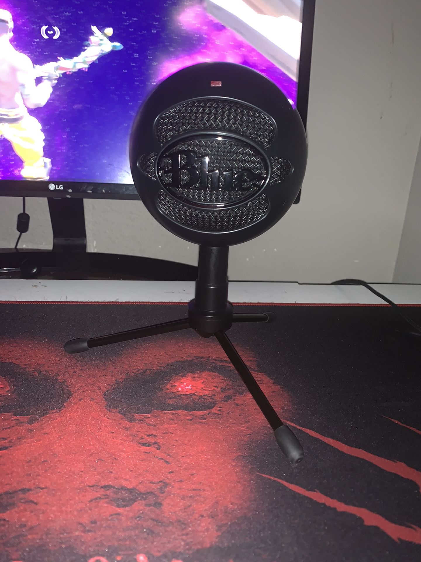 Blue yeti snowball mic