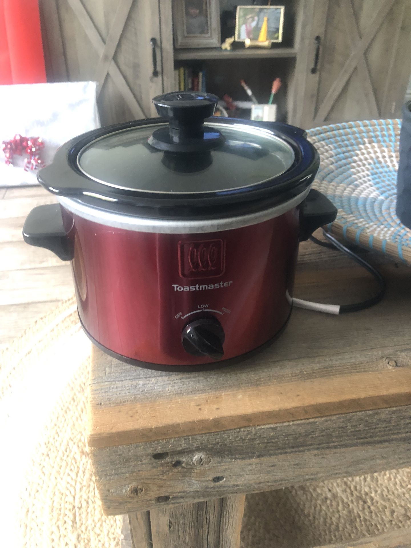 Small Crock Pot Brand NEW!