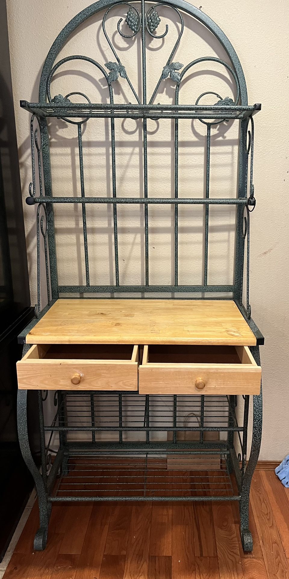 Small Kitchen Gabinet
