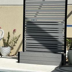 Enclo Privacy Screens