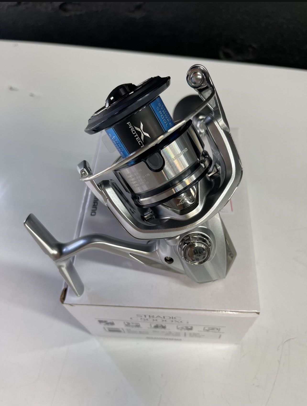 SHIMANO STRADIC C5000XG Fishing REEL BRAND NEW IN THE BOX NEVER USED !!!!  for Sale in Miami, FL - OfferUp
