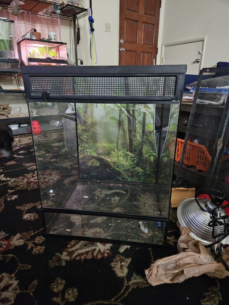 Front opening tank (no lid)