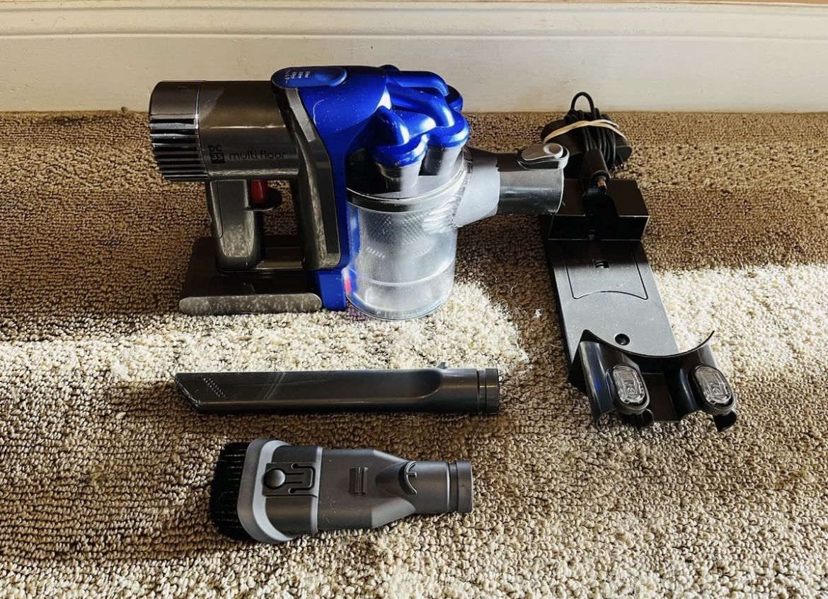 Dyson, Dc35 Handheld Cordless Vacuum Cleaner