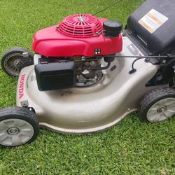 HONDA SELF-PROPELLED MOWER 