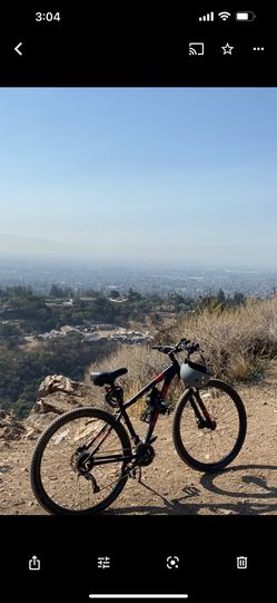 Trek Mountain Bike (Size M, 17.5)