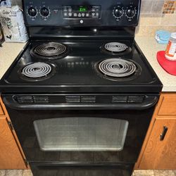 Electric Stove and Dishwasher 