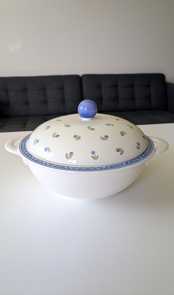 Villeroy & Boch Adeline Fine China Round Vegetable Dish With Lid, Serving Dish