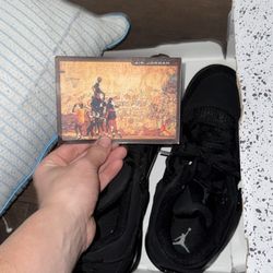 Jordan 4 Black Cats 
