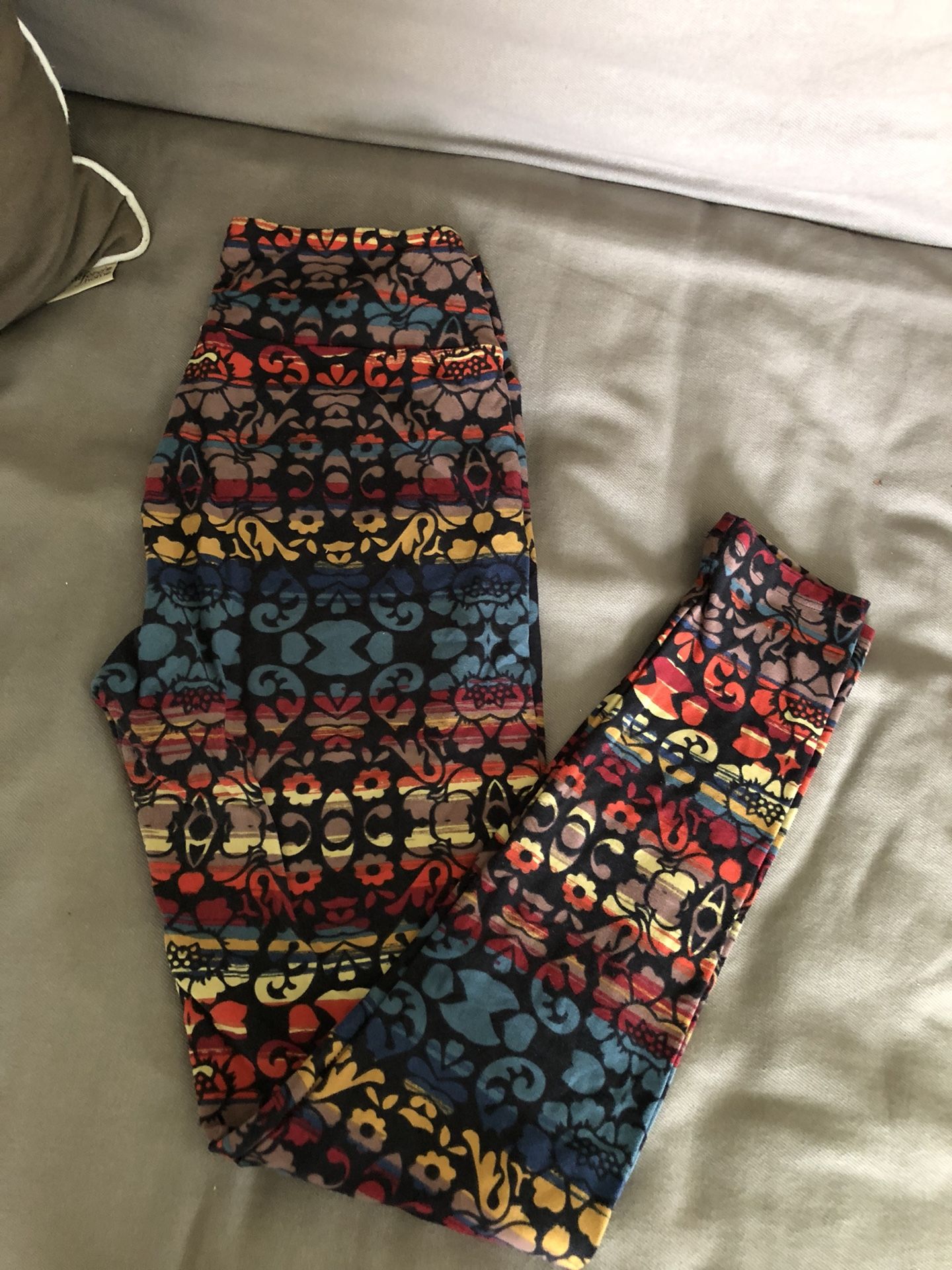 Lularoe ONE SIZE leggings