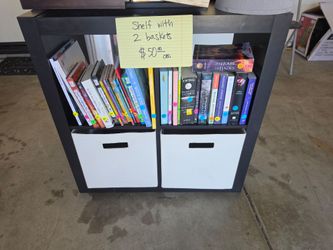 Shelf with 2 baskets