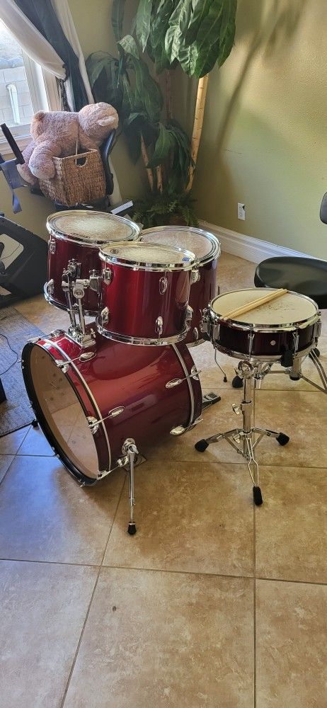 Vintage Pacific Drum Set