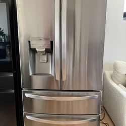 LG Refrigerator - Excellent Condition