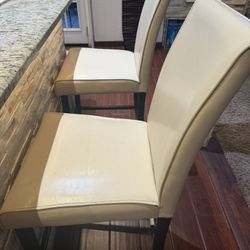 4 Counter Bar stools 