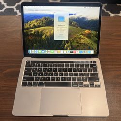 Macbook Pro 13 in, 32 GB RAM, 512 GB HD