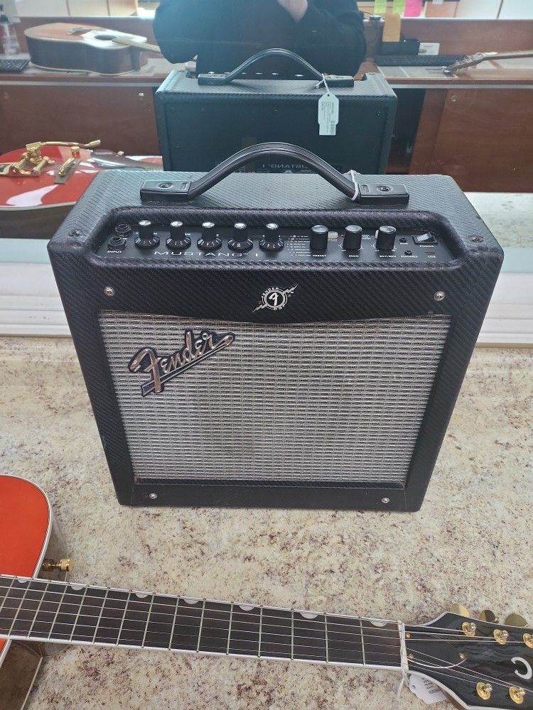 Fender Mustang Amp