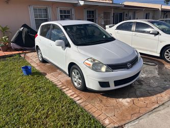2012 Nissan Verda special edition hatch back