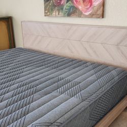 Brand New CalKing Bedframe