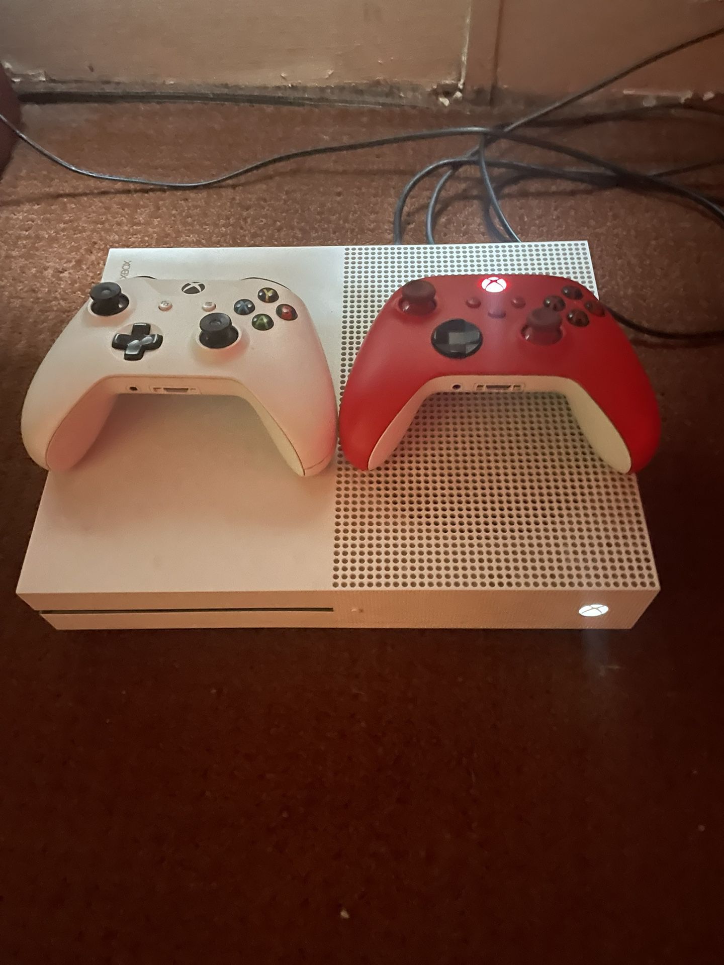 Xbox One S With One Remote