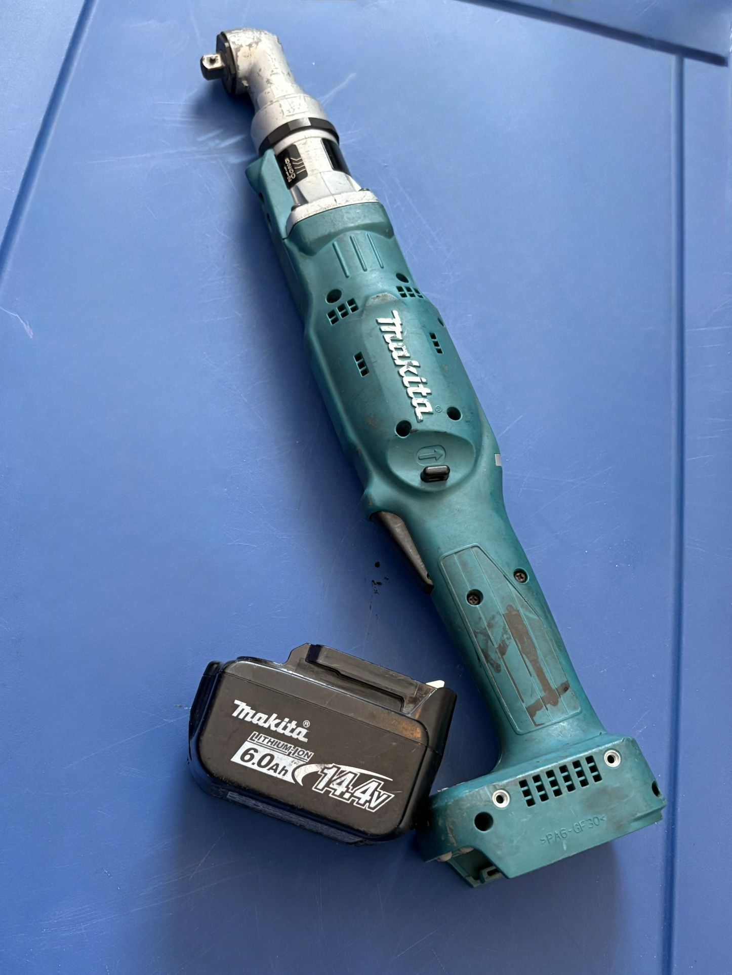 MAKITA DFL204F 14.4V Brushless 3/8" Angle