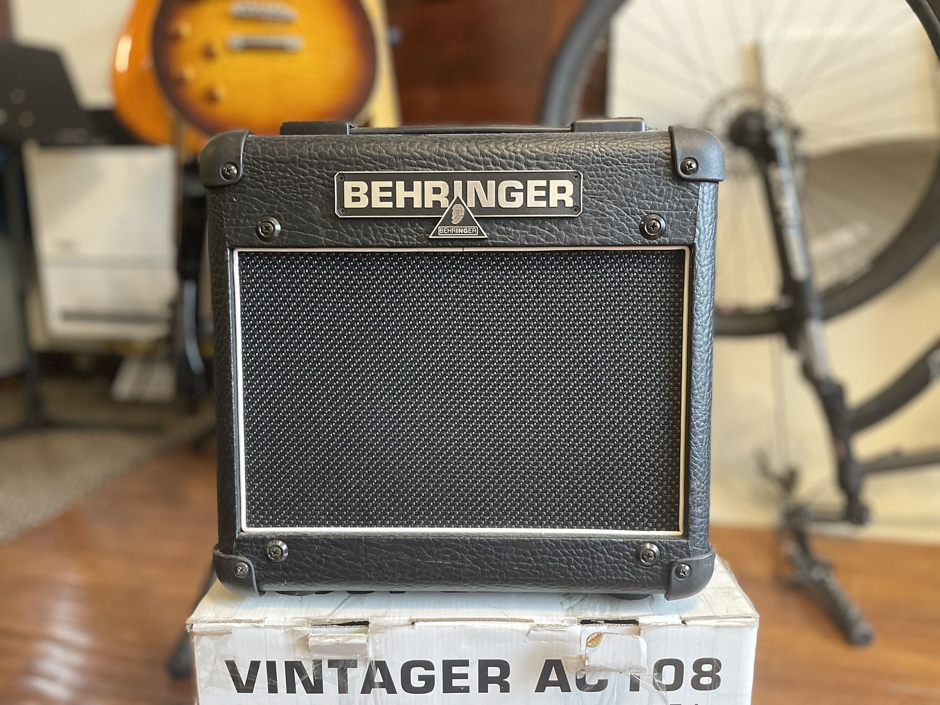 Vintager AC108 15-watt Amp