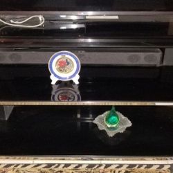 Tv Stand 55-inch 50lbs Like New Check Description 