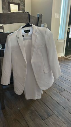 Boys White Suite Size 7 $20