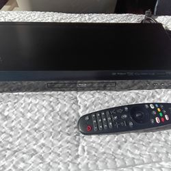 LG Blu-ray Player + TV Wall Mount Bundle