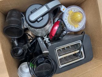 Kitchen Appliances Bundle – Entire Box – Moving Sale