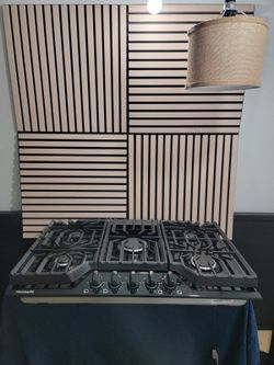 New Frigidaire Gas Cooktop 5 Burners – Never Used