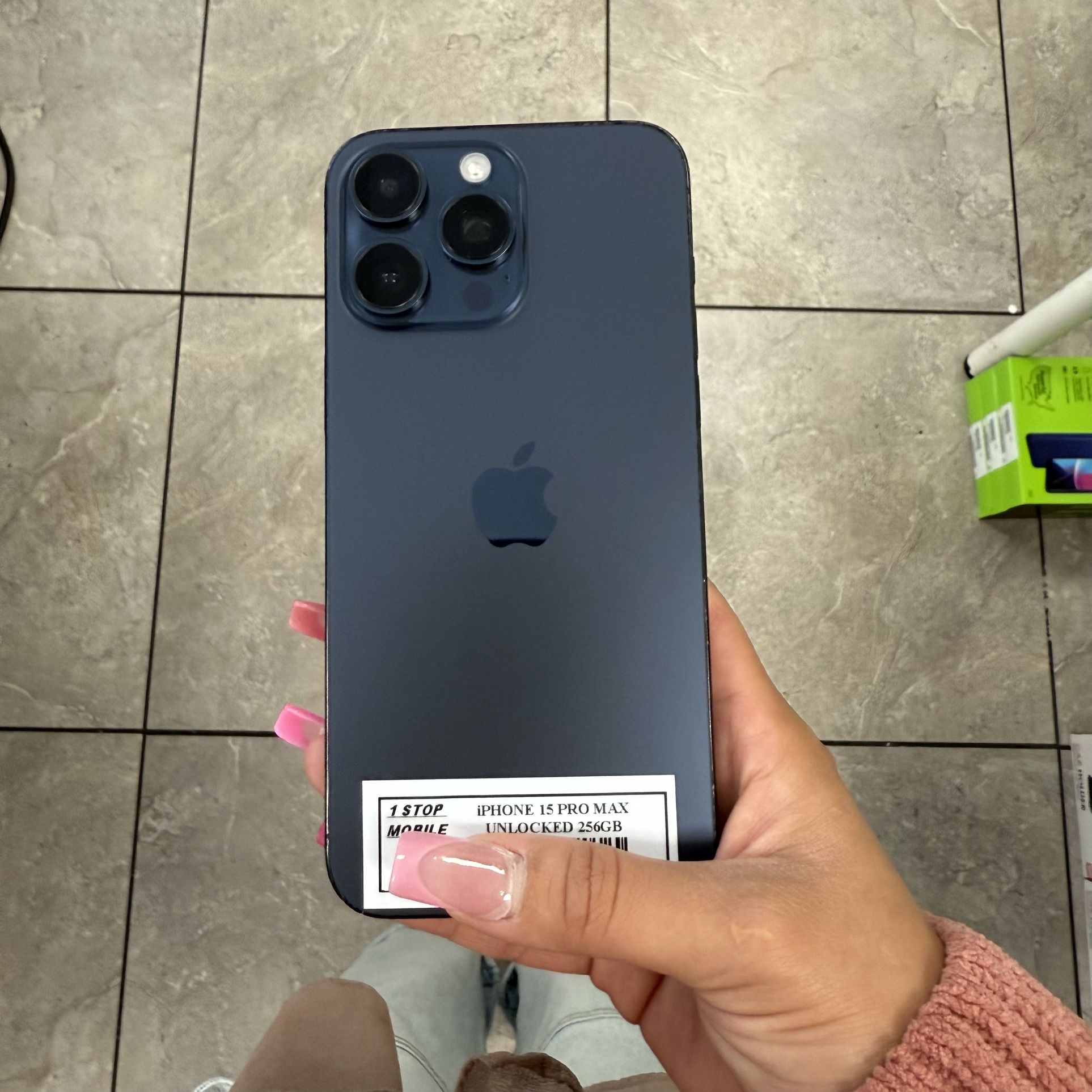 iPHONE 15 PRO MAX UNLOCKED