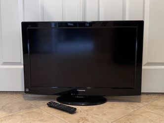32” PANASONIC TV w/REMOTE