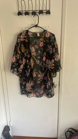 kimono sheer floral cover size S