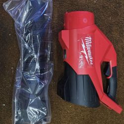 Milwaukee
M18 FUEL 120 MPH 500 CFM 18V Lithium-Ion Brushless Cordless Handheld Blower (Tool-Only)