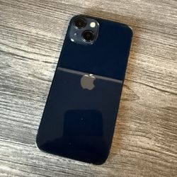 iPhone 13 Unlocked Excellent Condition