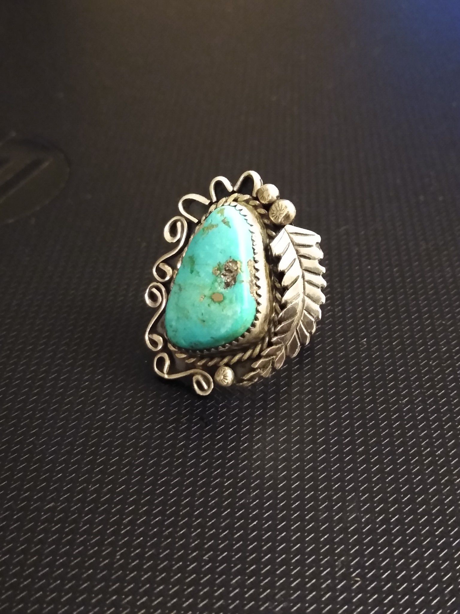 High quality Turquoise Signed Native American ring