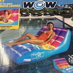 Wow Lounge Float 
