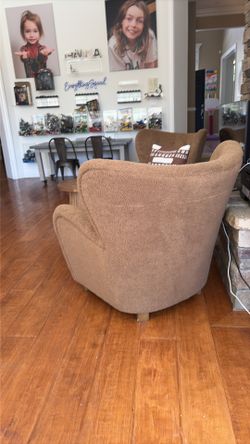 Set of high back brown teddy bear chairs, $600 or best offer