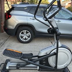 NordicTrack Studio Smart Elliptical with 20 Digital Resistance Levels, Compatible with iFIT Personal Training