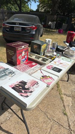 Yard Sale -  6427 Onyx Dr., South, NRH 76180