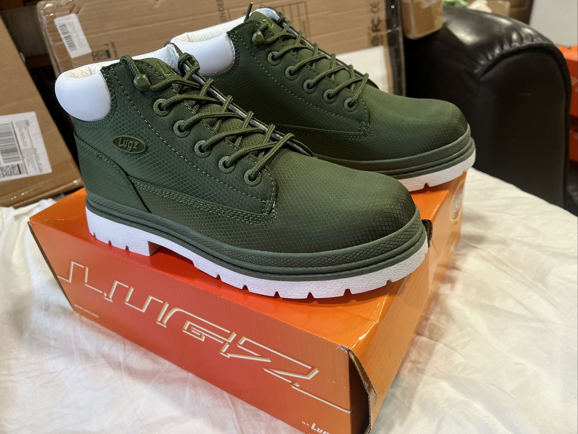 NEW in box Lugz Men's Brawn Boot Ripstop Nylon Chukka Olive Green Size 10