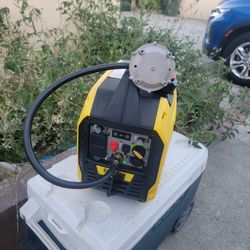 Champion 2500 Watt Duel fuel inverter generator