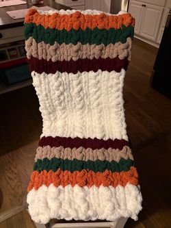Chunky yarn hand knit blanket