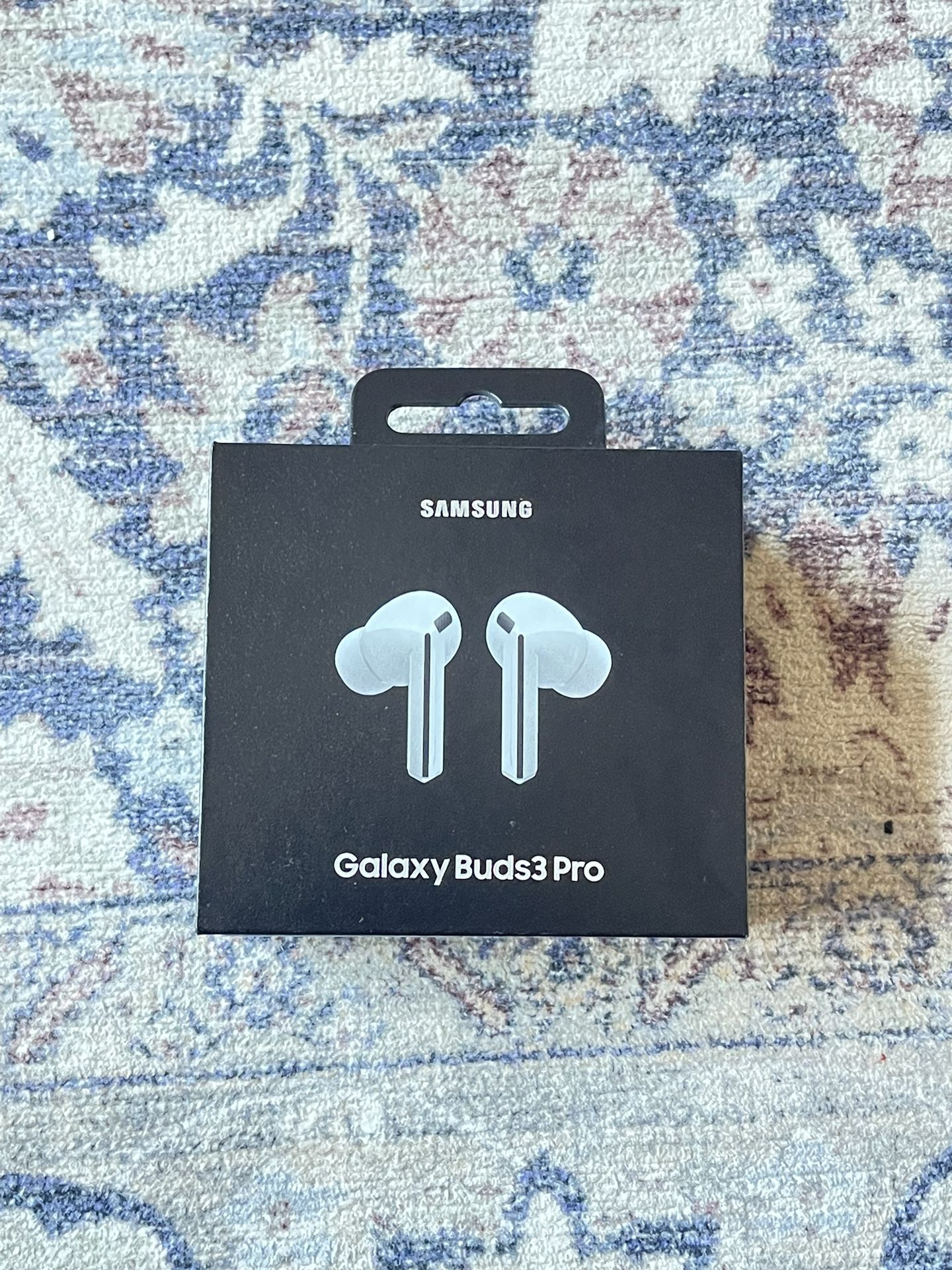 SAMSUNG GALAXY BUDS 3 PRO (BRAND NEW)