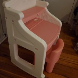 Little Tikes Victorian Vinrage Desk /vanity 