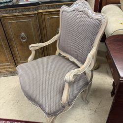 Vintage Accent Chair 