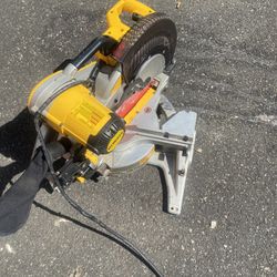Dewalt Dbl. Beveled Miter Saw