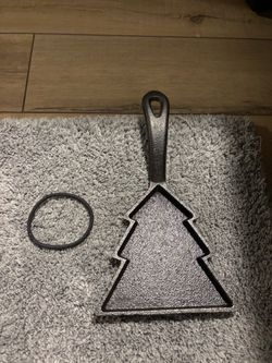 Cast iron Christmas tree mini skillet